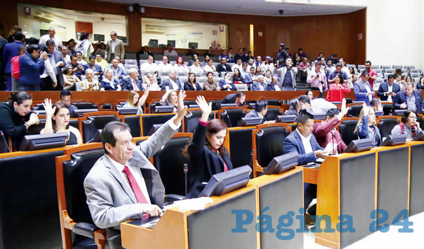 En el pleno del Congreso se recordó que si bien se elimina el cobro de permiso para circular, se mantienen los horarios de restricción para que transportistas circulen, entren o salgan de la ciudad de 6 a 9 de la mañana, así como las respectivas multas para quienes no acaten/Foto: Cortesía
