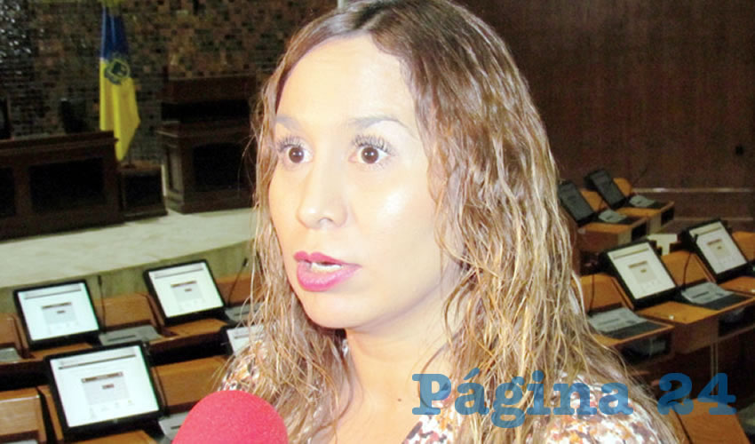 La coordinadora de la fracción parlamentaria de Morena en el Congreso local lamentó Lamentó la situación actual de estos elementos municipales, pues padecen incertidumbre laboral e incumplimientos en sus ayuntamientos/Foto: Archivo Página 24