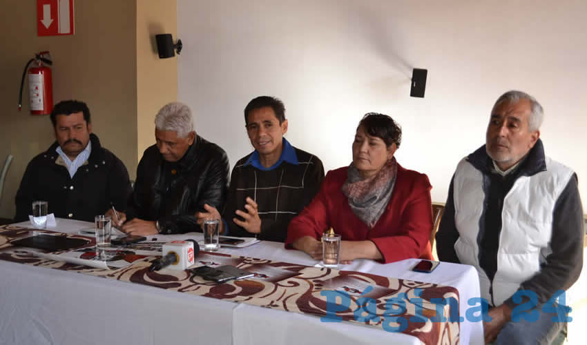 Miembros del Frente Popular de Lucha por Zacatecas (FPLZ) (Foto Merari Martínez)