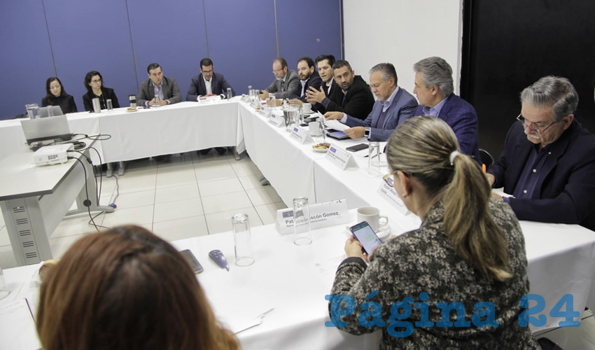 Las autoridades estatales pretenden rescatar el río Santiago desde un escritorio/Foto: Cortesía