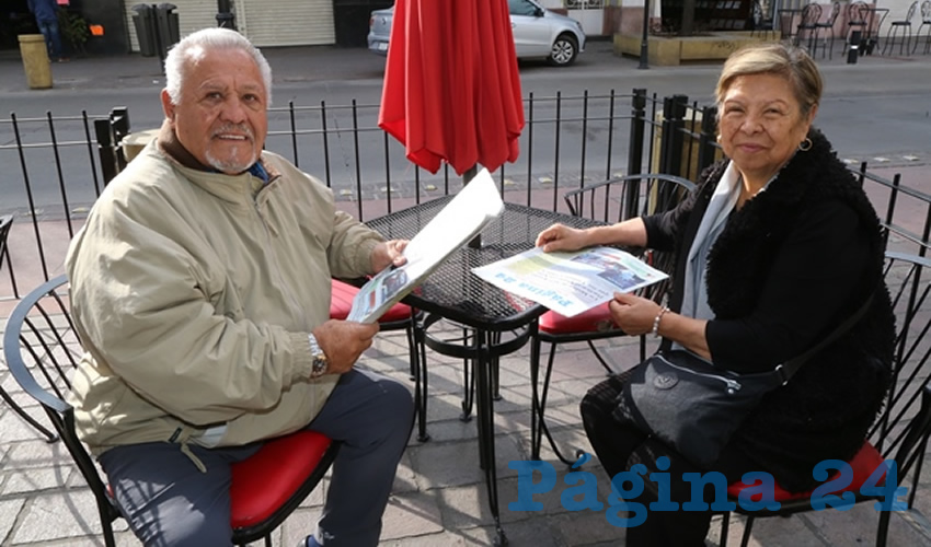 En el restaurante Mitla desayunaron Joaquín Morales García y Luz Aida López Bautista, que nos visitan del Estado de México