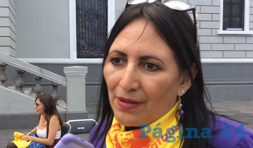 Guadalupe Ramos Ponce, investigadora de la UdeG y activista feminista, señaló que el mecanismo jurídico para defender a las mujeres sí funciona; lo que está fallando es la respuesta de las autoridades, que no cumplimentan las órdenes como se debe/Foto: Rafael Hernández Guízar
