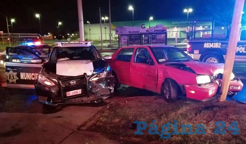 Con su auto Volkswagen Jetta, el borracho Atzel Malo Campos le cerró el paso a una patrulla, provocando el aparatoso accidente