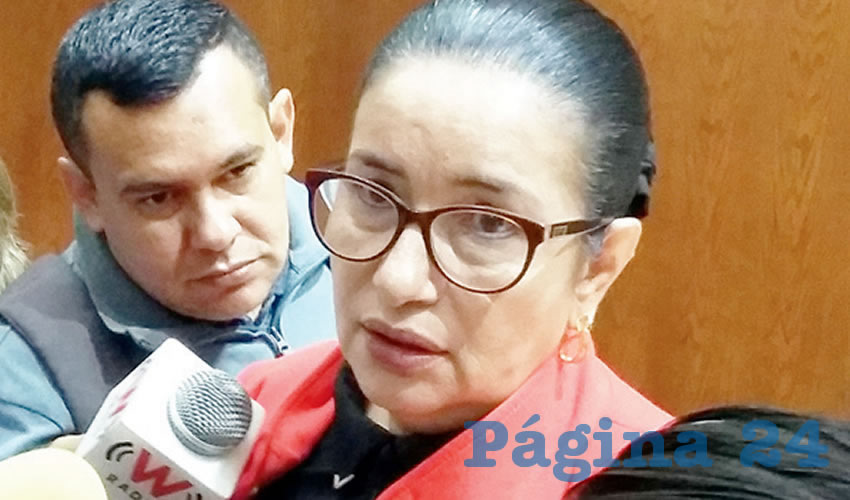 La diputada Elizabeth Alcaraz detalló que el juicio laboral por el cual suspendieron a la síndico Mónica Reyes, de Amatitán, data del 2010. Resaltó que la sanción no borra el adeudo de 500 mil pesos al ex trabajador municipal/Foto: Francisco Tapia