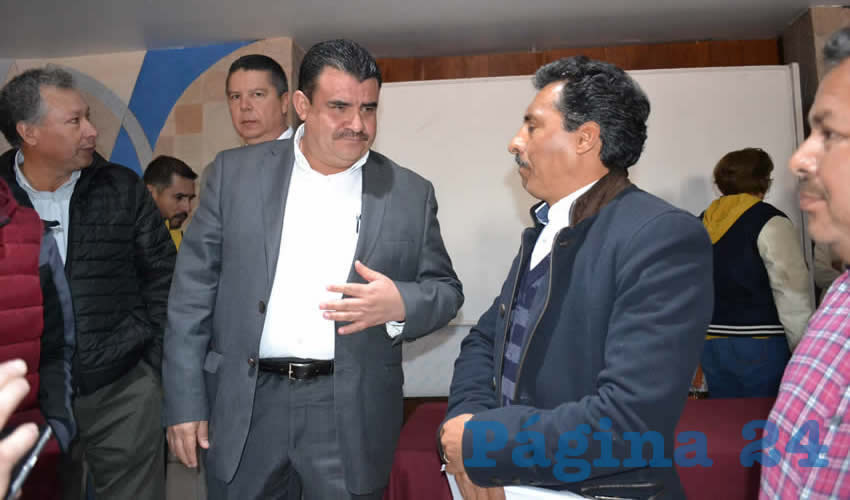 Marcelino Hernández Rodarte, uno de los inconformes sostuvo que han solicitado audiencia con el mandatario estatal, debido a que aseguró, este problema pudo evitarse, sin embargo, no se atendió (Foto Merari Martínez)