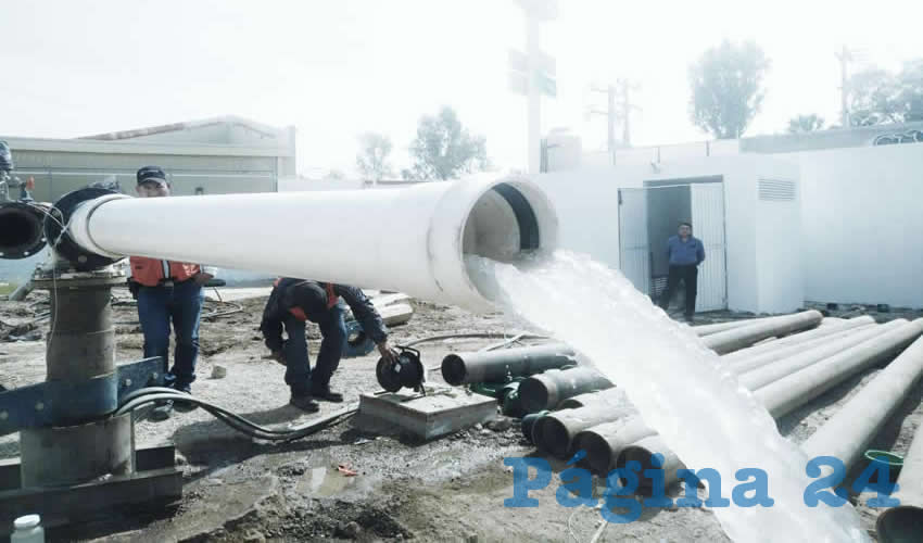 Para la puesta en operación de este pozo, se hicieron trabajos de colocación de la bomba, la red de distribución y conexión