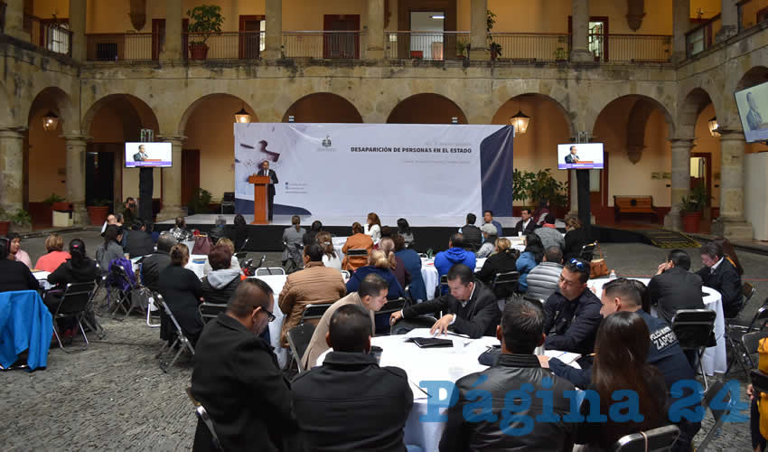 Tras la queja constante en los foros por la ausencia de legisladores, se acordó que en próximas semanas se llevarán a cabo mesas técnicas de dictaminación en las que participarán familiares de desaparecidos y activistas/Foto: Francisco Tapia