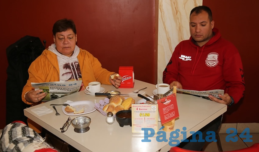 En el restaurante Mitla almorzaron María Eugenia de la Cruz Ávila y Salvador Flores de la Cruz