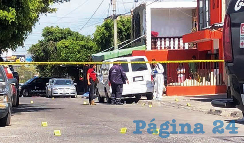 Alrededor del cadáver se encontraron 40 casquillos percutidos de los calibres 9 milímetros y 380/Foto: Especial