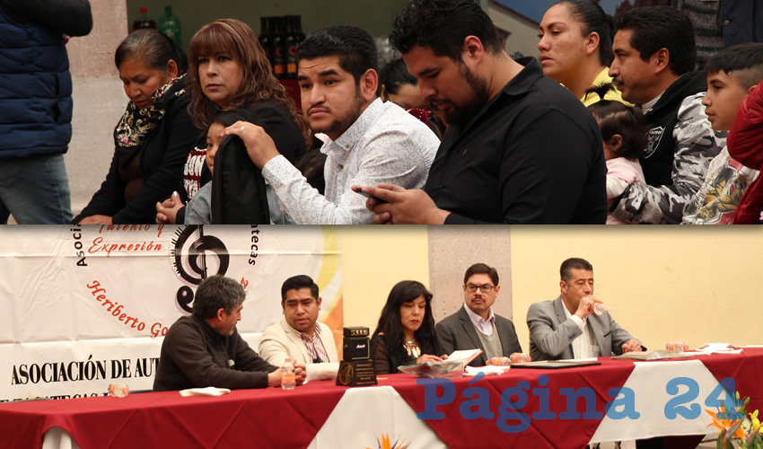 La Asociación de Autores y Compositores de Zacatecas “Heriberto González Quiroz”, entregaron reconocimientos a algunos de sus miembros con motivo del segundo aniversario de la asociación local (Foto: Rocío Castro Alvarado)