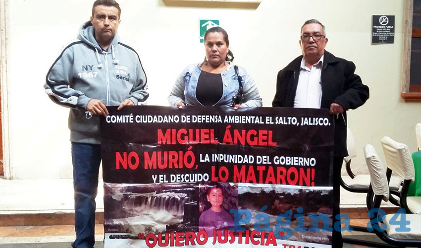 Tras 12 años del fallecimiento del niño Miguel Ángel López Rocha, quien perdió la vida tras intoxicarse con arsénico de las aguas del canal del Ahogado, la cifra de muertos y enfermos se ha disparado en El Salto; en respuesta a las autoridades han sido omisas, incluso “permisivas” con las empresas que envenena el río Santiago; por esto, se presentarán denuncias penales, explicaron activistas/Foto: Francisco Tapia