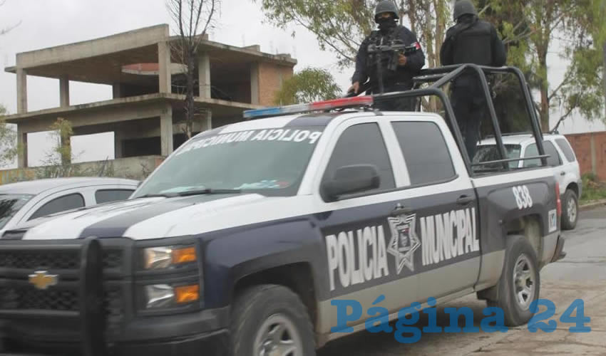 Movilización policíaca en la comunidad Estación San José