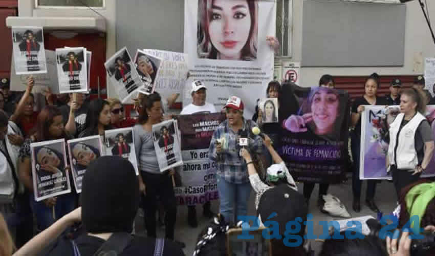 Manifestación afuera del departamento de Ingrid Escamilla en la Ciudad de México (Foto: Cuartoscuro)