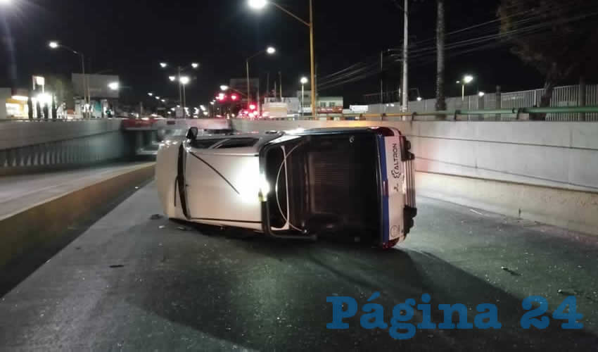 El accidente producto de la arriesgada combinación de alcohol y volante, ocurrió en el paso a desnivel de avenida Convención Oriente en su cruce con avenida Adolfo López Mateos, al oriente de la ciudad