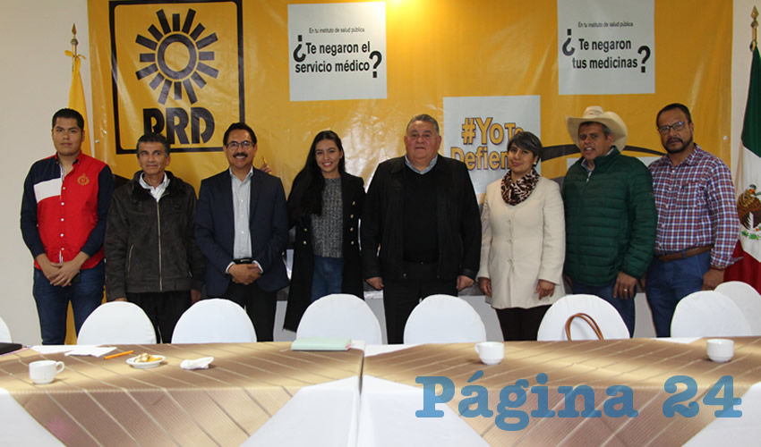 Integrantes del Comité Directivo Estatal del Partido de la Revolución Democrática (PRD) fijaron postura ante el desabasto de medicamentos en el país, por lo que anunciaron la campaña denominada “Yo te defiendo”, en la que ofrecerán asesoría legal para promover amparos para quienes hayan enfrentado la falta de fármacos (Foto Rocío Castro)