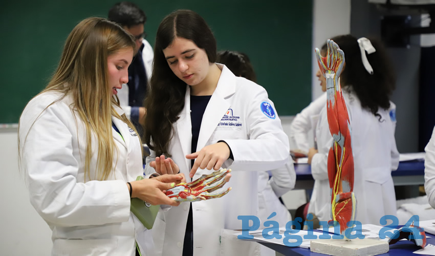La UAA garantiza la formaci&oacute;n de m&eacute;dicos competentes gracias a que cuentan con orientaci&oacute;n institucional adecuada