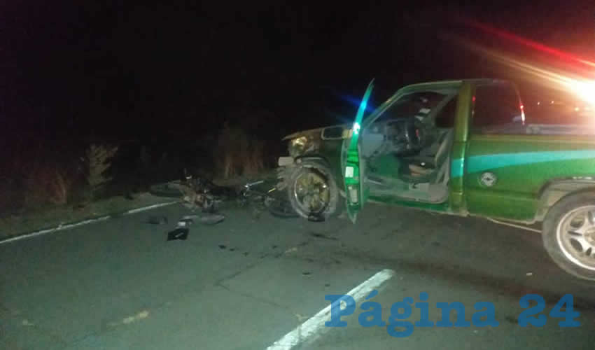 Con esta camioneta, Adán “N” “N”, de 35 años de edad, se interpuso en el camino de los motoristas y provocó el fatal percance