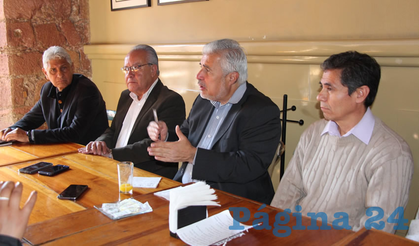José Narro Céspedes: “Vemos que el gobierno estatal ha sido incapaz de enfrentar este problema. Hicimos el planteamiento, estamos esperando la respuesta” (Foto Rocío Castro Alvarado)
