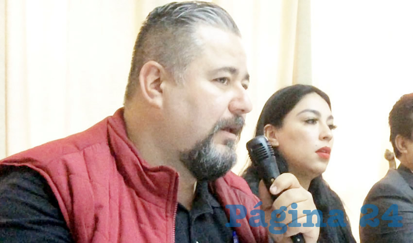 Jorge Carlos Ruiz, de la Contraloría Ciudadana Independiente, detalló que hubo un “sobreprecio” de al menos 5 millones de pesos en la adquisición de formas impresas por el (OPD) de los Servicios de Salud –de la Secretaría de Salud– del gobierno del estado; sin embargo, todo apunta a la impunidad/Foto: Rafael Hernández Guízar