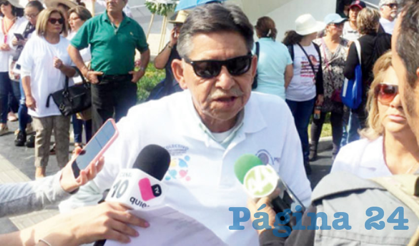 “Después de casi un año haberles dado la oportunidad para que resolvieran la problemática de pensiones aquí estamos, exigiendo y demandándole que cumpla porque tenemos documentos firmados por él y los ha violentado”, tronó José Luis Tinoco sobre los manejos en el Ipejal