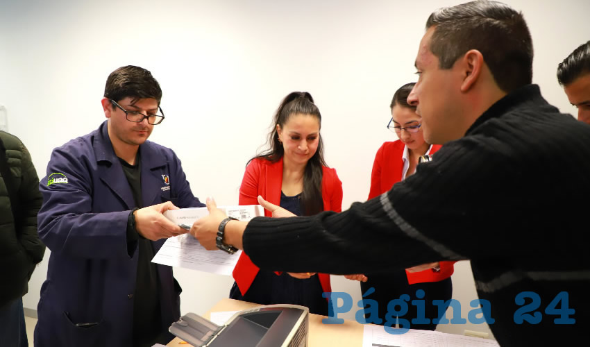 Durante 2018, se les hizo entrega a los docentes de un kit con un portafolio, teclado port&aacute;til, memoria USB y cable HDMI