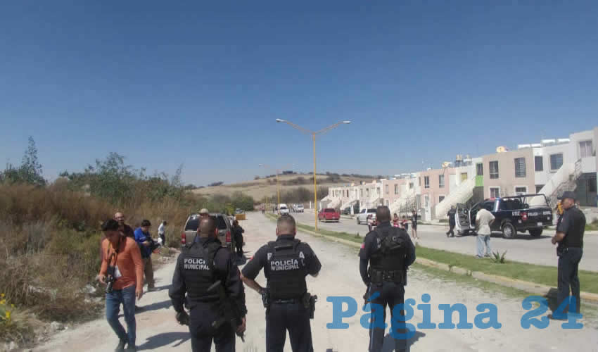 Elementos de la Polic&iacute;a Municipal acordonaron el &aacute;rea para evitar la labor de la prensa y la intromisi&oacute;n de curiosos