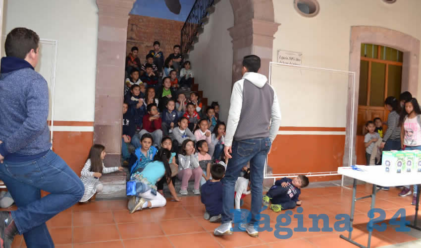 Cada sábado, en las instalaciones de la Rectoría de la Benemérita Universidad Autónoma de Zacatecas (BUAZ), el Club de Ciencias imparte talleres dirigidos a niños y jóvenes (Foto Rocío Castro)