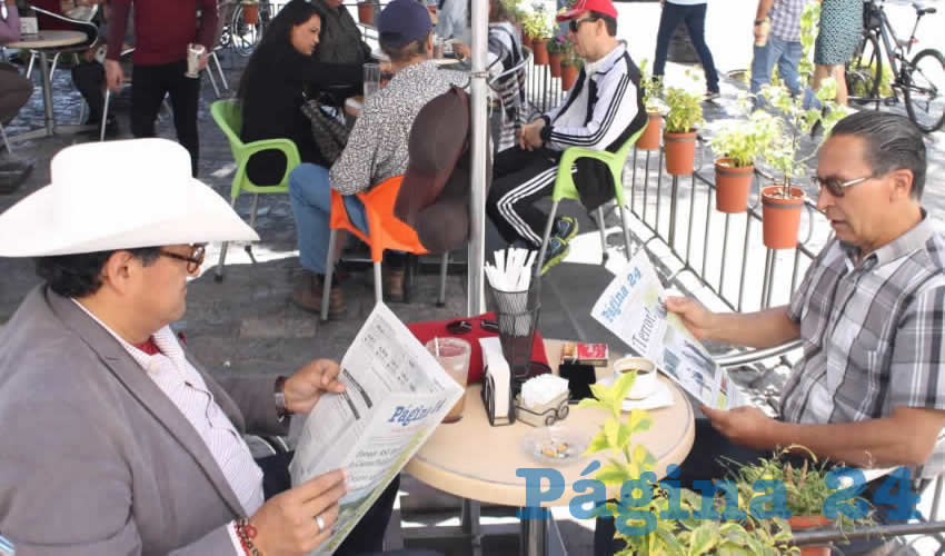Miguel &Aacute;ngel Arroyo, juez de Plaza de Toros; y Gabriel N&aacute;jera estuvieron en Caf&eacute; Catedral