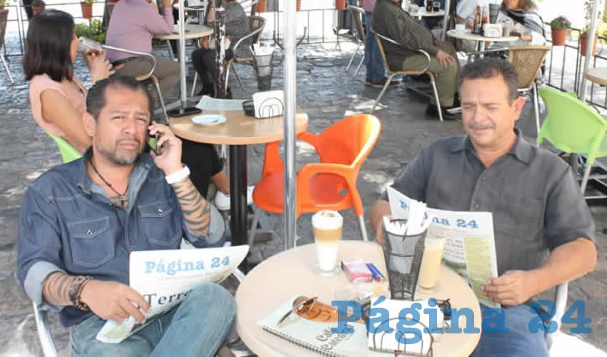 Ezequiel Mart&iacute;nez y David Fuentes charlaron en Caf&eacute; Catedral