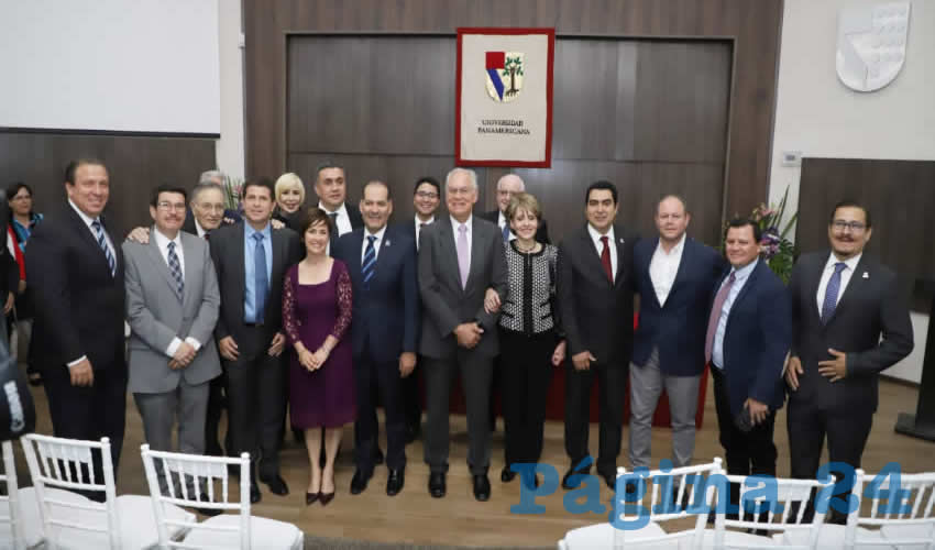 Orozco Sandoval es el primer egresado de la Universidad Panamericana que es elegido y nombrado como presidente honorario de la Semana Bonaterra