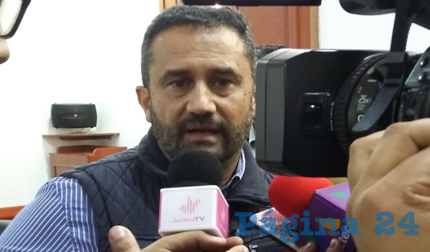 No tienen llenadera. Abiertamente, Sergio Graf, el secretario de Medio Ambiente del gobierno de Alfaro, admitió que se alistan para replicar el modelo de la CDMX, donde además de la instauración de los verificentros, la tendencia es multar a los automovilistas con placas de otros estados del país/Foto: Archivo Página 24