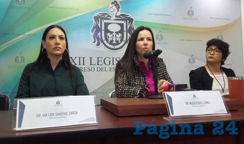 Ana Lilia Sandoval y Mirza Flores, diputadas por MC, se apoyaron en investigaciones sobre otros poderes judiciales del país, encontrando que en la entidad se requiere avanzar –y mucho– en materia de transparencia en este poder/Foto: Francisco Tapia