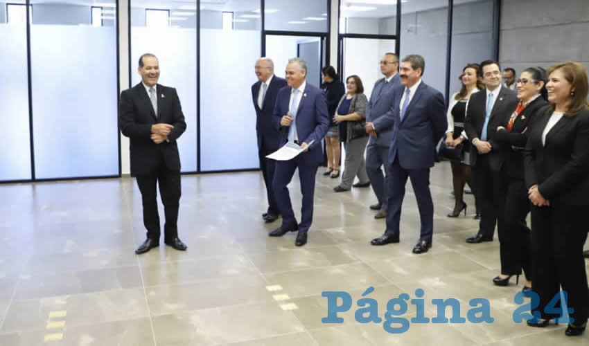 Contar&aacute; con oficinas, &aacute;reas de archivos, comedor, consultorio m&eacute;dico, caseta de vigilancia y estacionamiento interno
