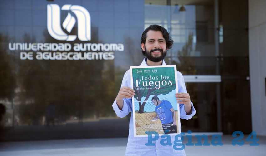 El egresado de la Autónoma de Aguascalientes agradeció el apoyo brindado por la universidad por continuar fortaleciendo el crecimiento de oferta fílmica en la entidad