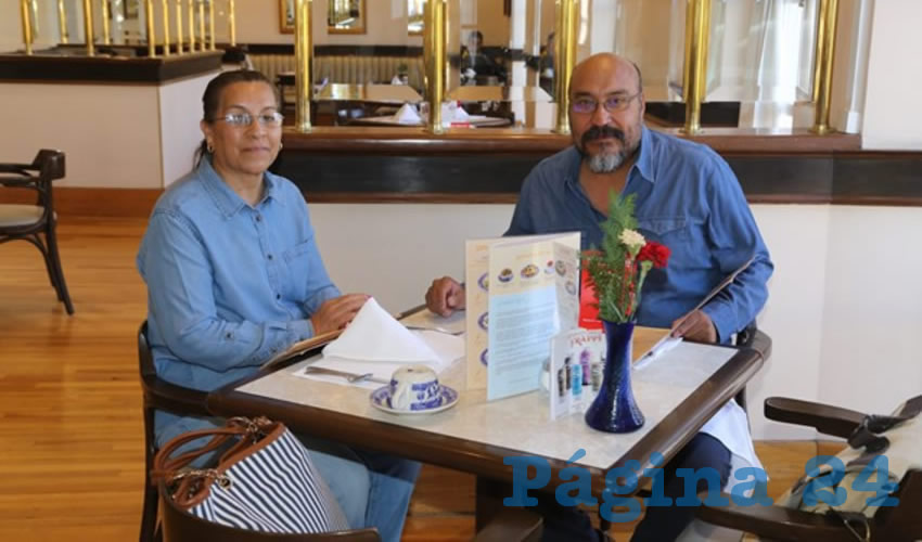 En Sanborns Francia almorzaron Alma Bonilla Cabral y Enrique Llamas Orenday