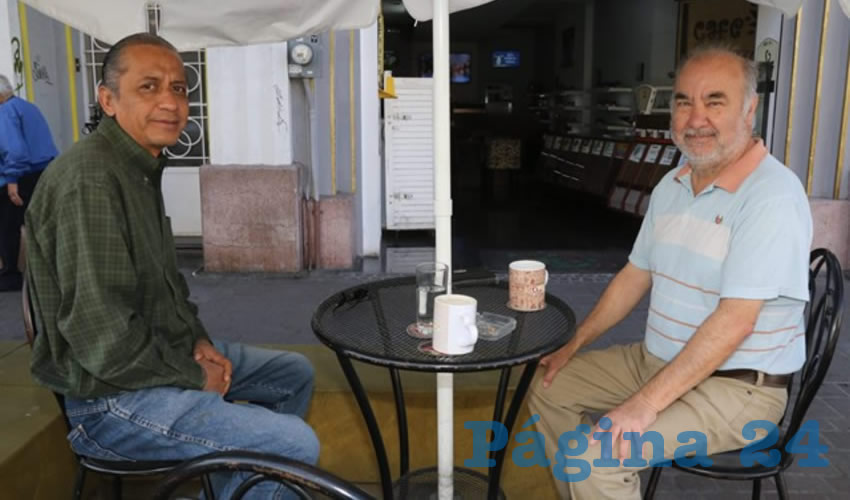 En Café San Marcos departieron Óscar González Ortiz y Juan Javier Siller Leyva