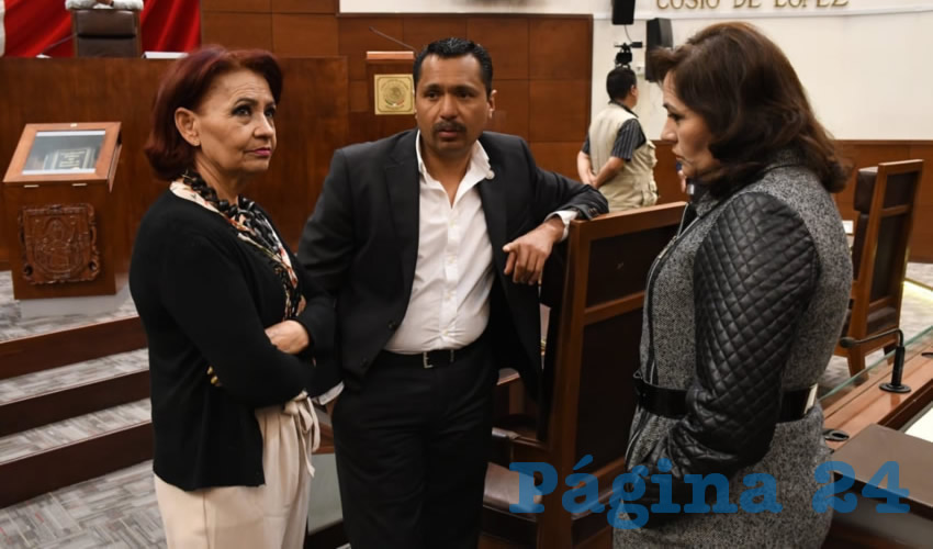 En el Congreso del Estado es necesario posponer las visitas y eventos que no sean urgentes, reducir al mínimo indispensable el número de personas que laboran al interior de este recinto, privilegiando en los casos que sea posible el trabajo desde casa