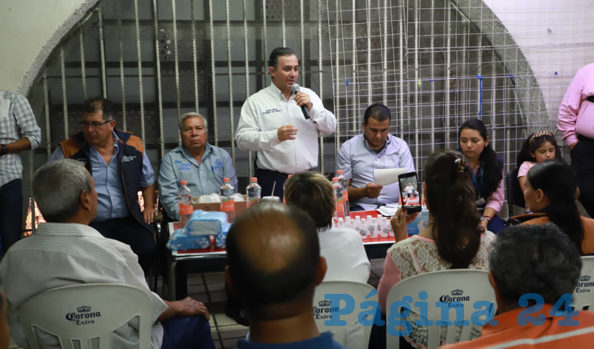 Se hizo la recomendaci&oacute;n a los locatarios y a la ciudadan&iacute;a en general de realizar las compras de manera r&aacute;pida y permanecer lo menos posible en los mercados