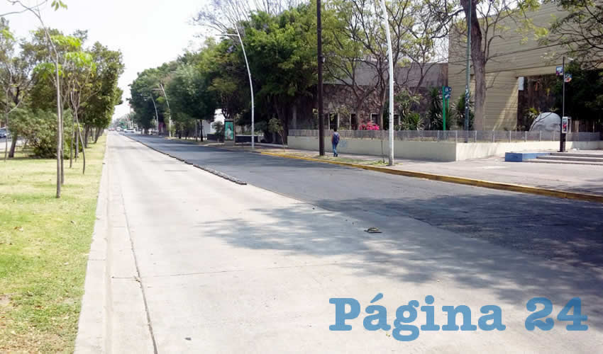 A menos que no fuera indispensable, la gente no salió a las calles, con lo que se atendió el llamado del gobierno estatal de mantenerse en casa/Foto: Francisco Tapia