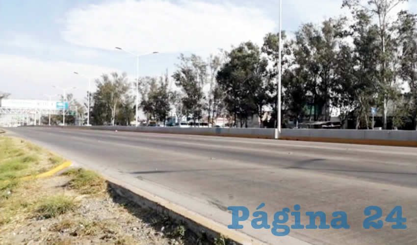 En las primeras horas de hoy serán abiertos estos carriles, en tanto que la SIOP informó que “simultáneamente se procederá a iniciar los trabajos en el carril de baja velocidad, que corre desde dicha carretera hacia la avenida 8 de Julio”/Foto: Cortesía