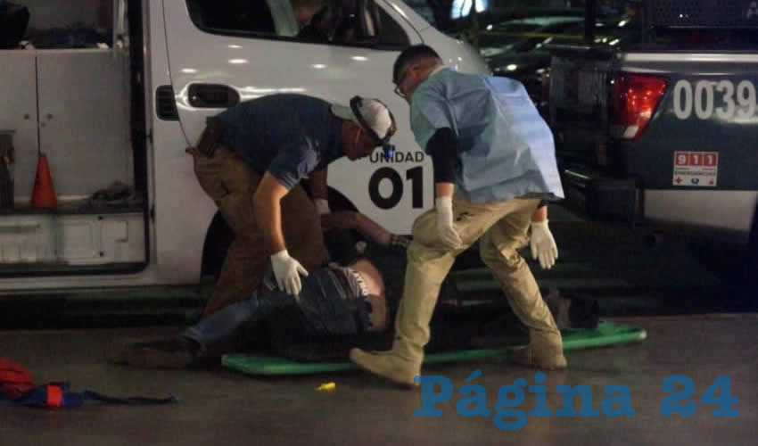 Jesús Emilio Alonso Rangel, que contaba con 54 años de edad, falleció la noche del martes afuera de Bodega Aurrerá de la calle Guadalupe esquine con avenida Convención poniente
