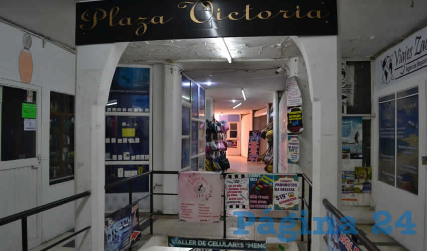 Algunos Cambiaron sus Horarios y Otros Cerraron Locales (Foto: Merari Martínez)