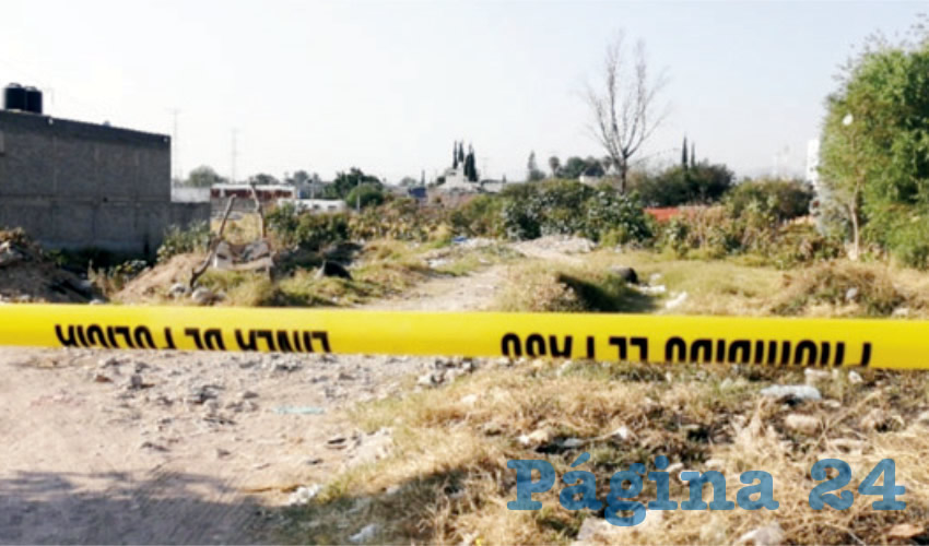 El cuerpo fue encontrado en las calles Ignacio Zaragoza a su cruce con Lázaro Cárdenas, dentro de un baldío/Fotos: Especial