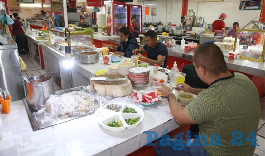 En Birriería Don Chuy, en el mercado Morelos, venden una rica birria para llevar a casa y desayunar con la familia