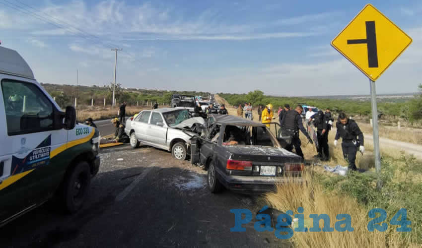 En la carretera federal 25 se produjo el fatal choque frontal entre dos Tsurus
