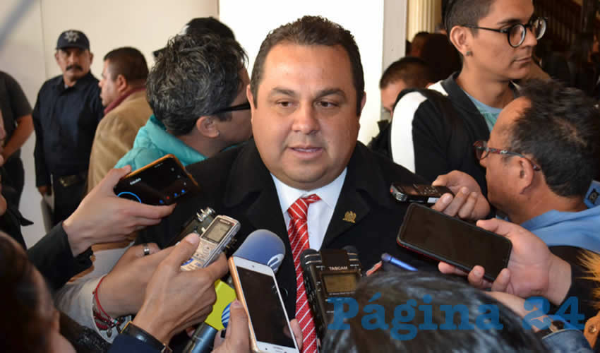 Antonio Guzmán Fernández, informó que ampliarán el periodo del semestre, mismo que concluirá el 12 de junio, no en mayo como cada año (Foto Archivo Página 24)