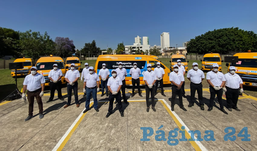 Para hacer uso del transporte de forma gratuita, médicos, enfermeras, camilleros, paramédicos, solo tendrán que mostrar su gafete/Fotos: Cortesía