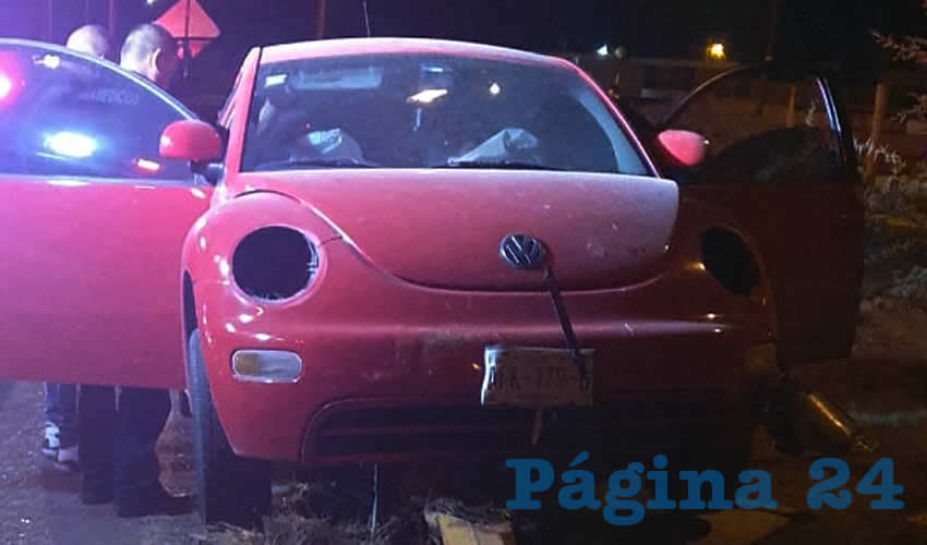 Así quedo el carro Volkswagen Beetle, que manejaba María Elvira Martínez