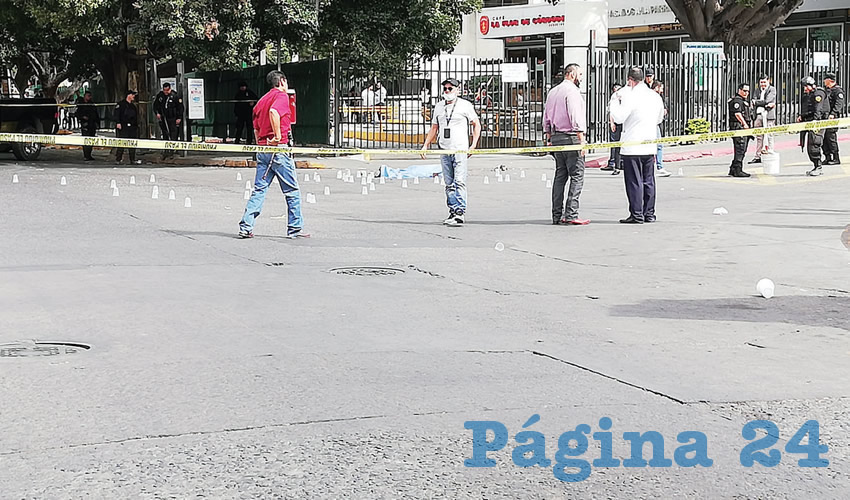las afueras del Centro Médico de Occidente se vivieron momentos de tensión, luego de que un grupo de sujetos armados abriera fuego contra un hombre/Fotos: Especial
