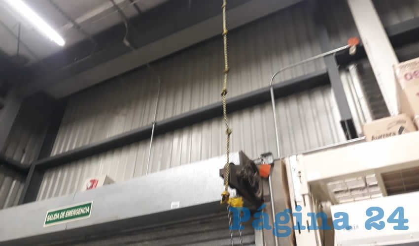 El delincuente logr&oacute; ingresar da&ntilde;ando el domo del techo